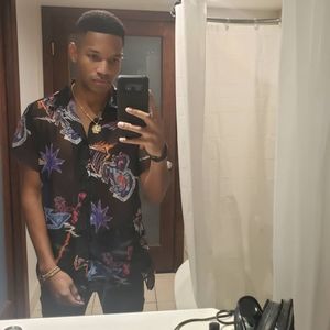 Meet your Posher, Shawn